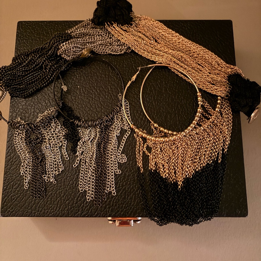Elegant Custom Gold, Black and Silver Chain Fringe Jewelry Set (Set of 2)